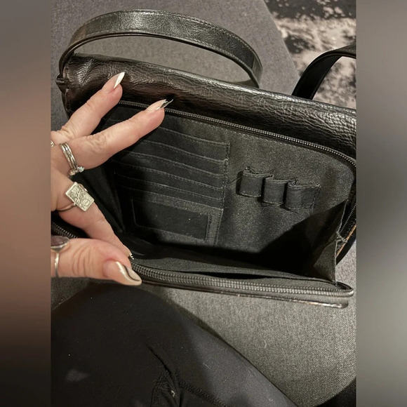 Vintage | Mantles  | Black Shoulder Bag With Organizer Front Pocket -B - Picture 8 of 10